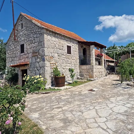 Casa vacanze Neva With Private Pool And Game