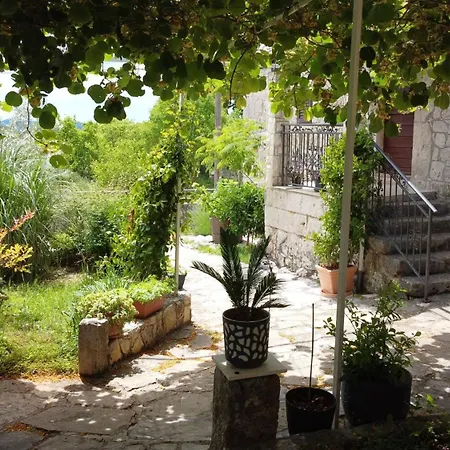 Tatil Evi Neva With Private Pool And Game Donje Vinovo