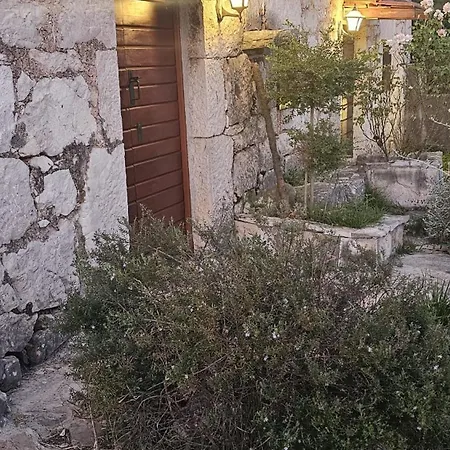 Neva With Private Pool And Game * Donje Vinovo