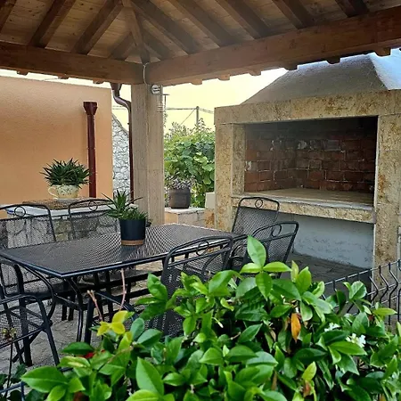 Neva With Private Pool And Game *