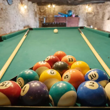 Neva With Private Pool And Game Tatil Evi