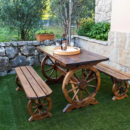 Neva With Private Pool And Game Casa vacanze