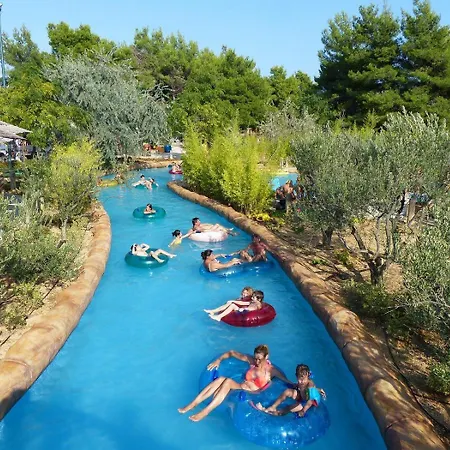 Neva With Private Pool And Game