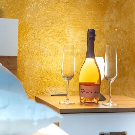Casa vacanze Neva With Private Pool And Game Donje Vinovo