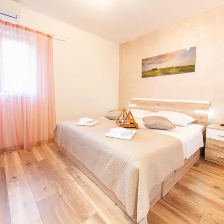Neva With Private Pool And Game Casa vacanze