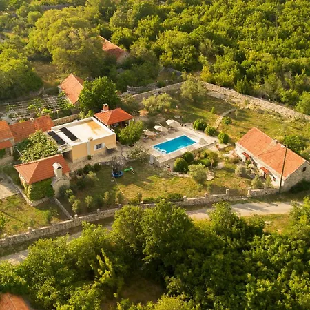 Casa vacanze Neva With Private Pool And Game