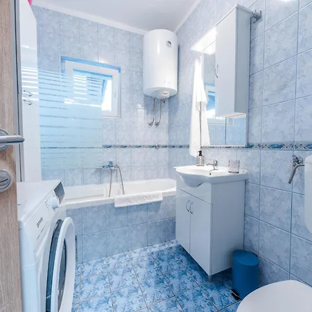 Neva With Private Pool And Game * Donje Vinovo