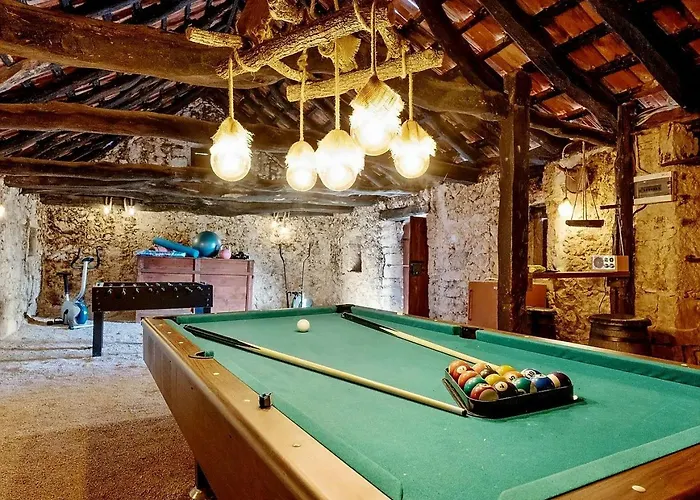 Vakantiehuis Neva With Private Pool And Game Donje Vinovo