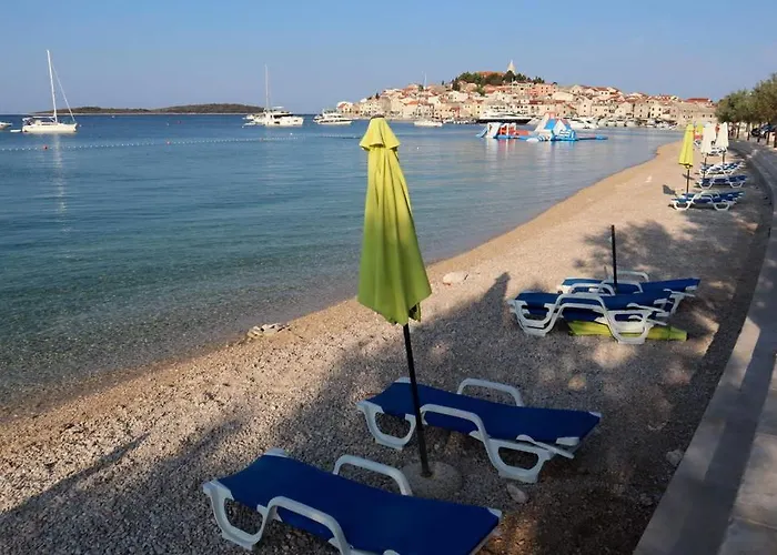 Neva With Private Pool And Game * Donje Vinovo