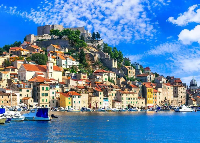 Neva With Private Pool And Game 펜션 Donje Vinovo