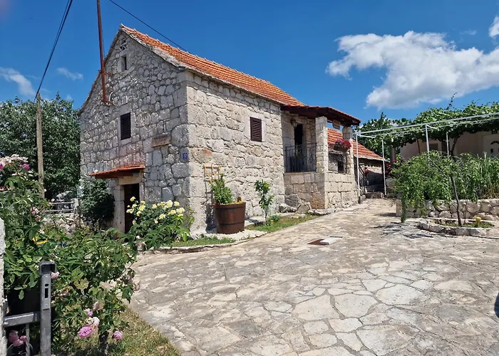 Vakantiehuis Neva With Private Pool And Game