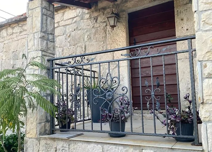 펜션 Neva With Private Pool And Game