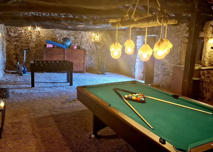 Neva With Private Pool And Game Donje Vinovo