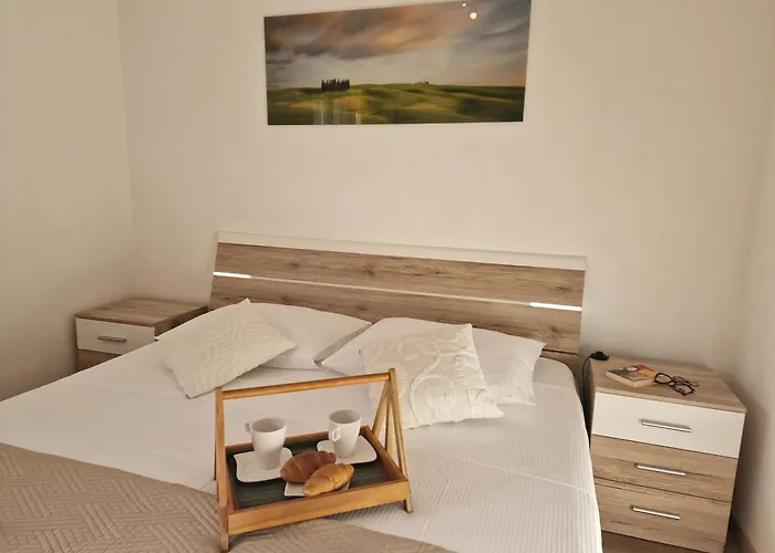 Neva With Private Pool And Game * Donje Vinovo