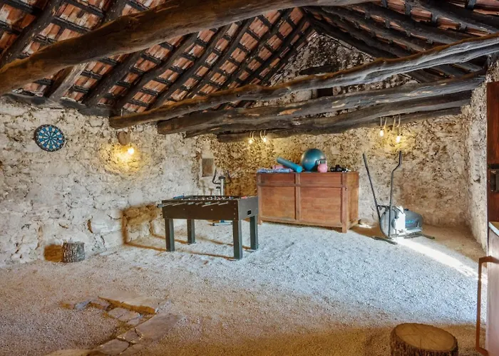 Vakantiehuis Neva With Private Pool And Game *